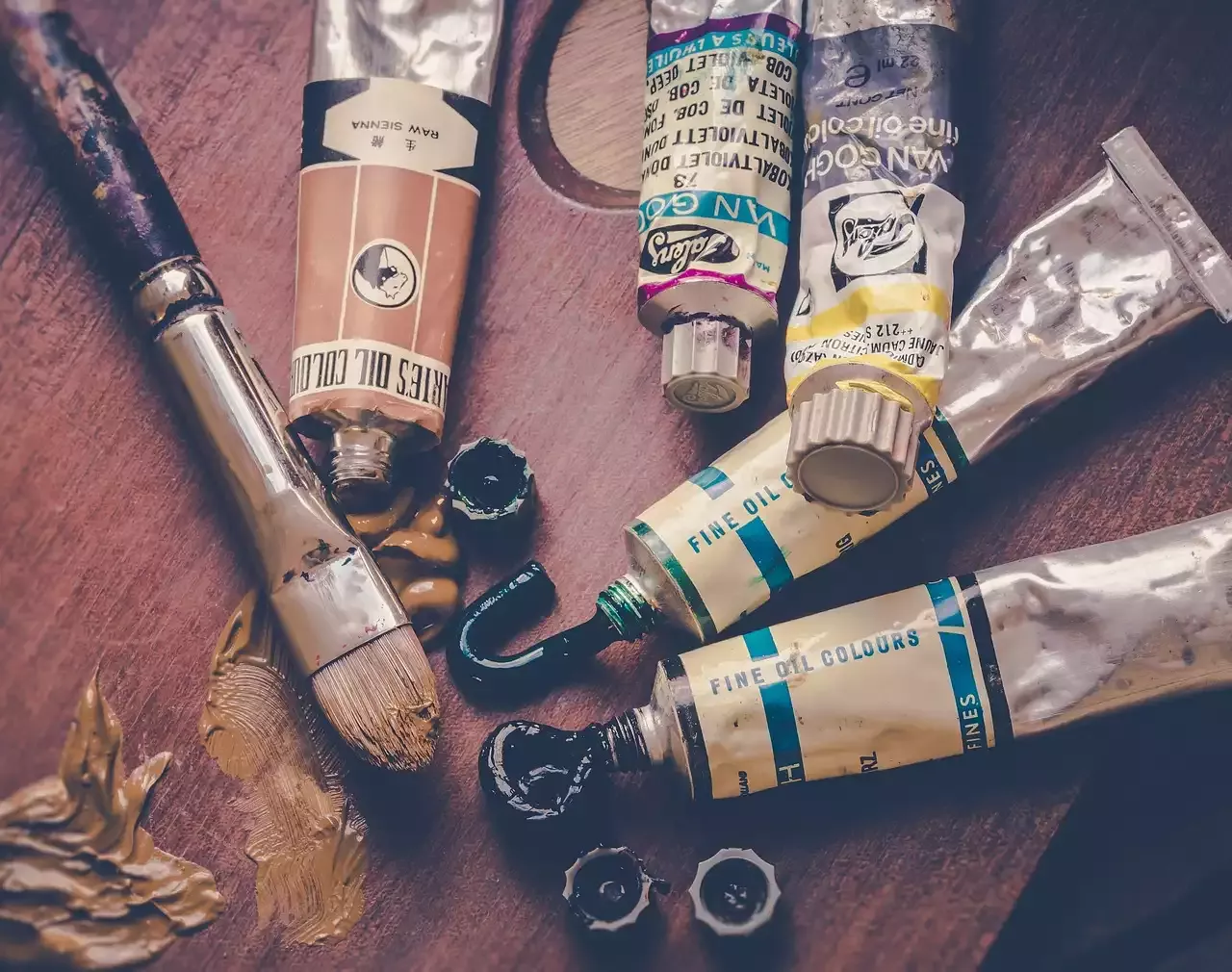 מה אני צריך כדי לצבוע בצבעי אקריליק?